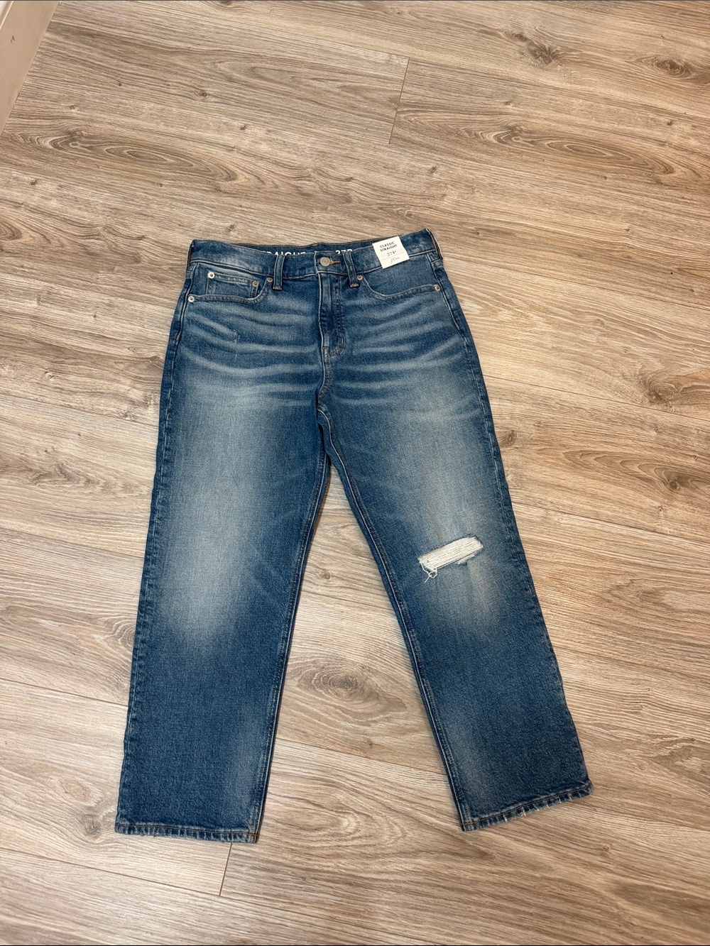 J. Crew Classic Straight  Distressed jeans 27p NWT